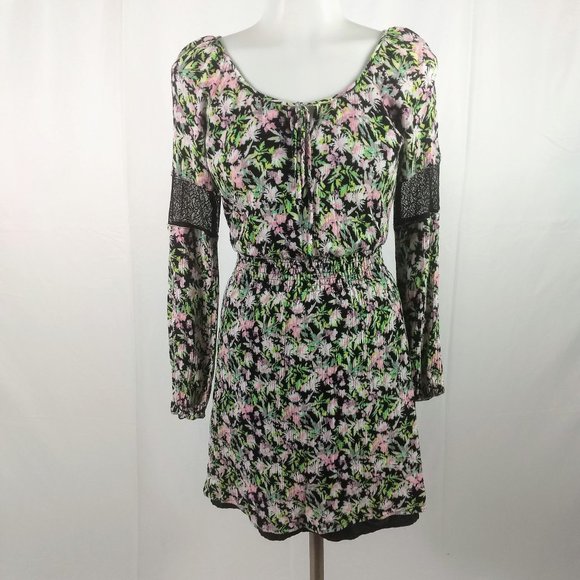 Vera Wang Dresses & Skirts - Vera Wang Princess dress Size Small Floral Casual
